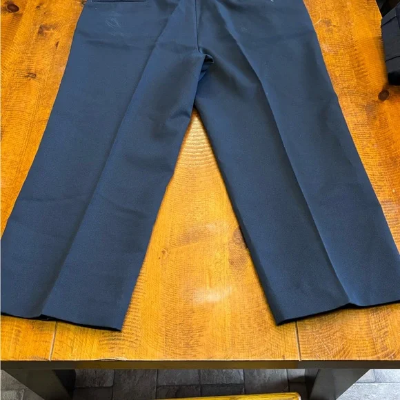 Marks & Spencer Men’s Pleated Pants (Made in Canada) - Picture 2 of 3